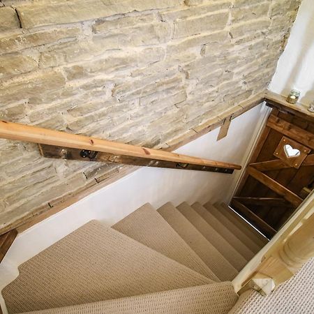 Little Badger Cottage Kirkburton Exterior photo